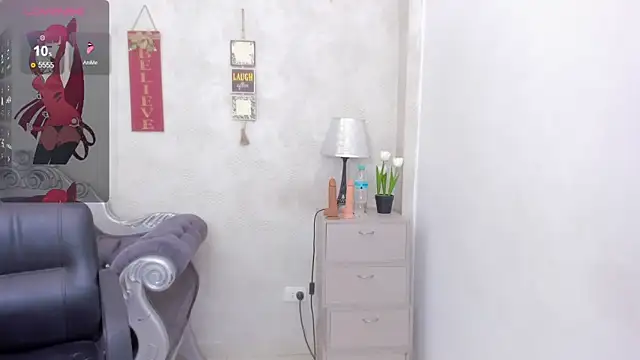 katherin cruz  online show from 10/29/25, 01:21