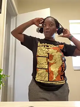 Snapshot of Zadaraye chatting on 02/26/25, 05:00 Zadaraye online show from 02/26/25, 05:00