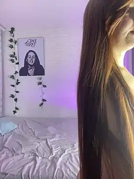 Snapshot of Niky_Love chatting on 10/27/25, 04:24 Niky Love online show from 10/27/25, 04:24