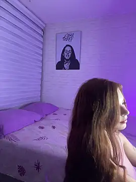 Snapshot of Niky_Love chatting on 03/03/25, 03:27 Niky Love online show from 03/03/25, 03:27