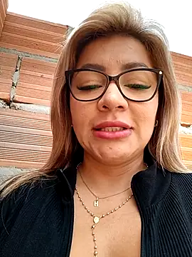 Snapshot of DIANITA_1988 chatting on 02/24/25, 02:15 DIANITA 1988 online show from 02/24/25, 02:15