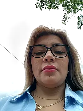 Snapshot of DIANITA_1988 chatting on 02/20/25, 02:02 DIANITA 1988 online show from 02/20/25, 02:02