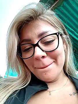 Snapshot of DIANITA_1988 chatting on 02/10/25, 04:47 DIANITA 1988 online show from 02/10/25, 04:47