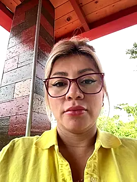 Snapshot of DIANITA_1988 chatting on 09/27/25, 12:22 DIANITA 1988 online show from 09/27/25, 12:22