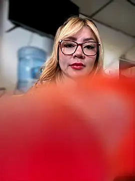 Snapshot of DIANITA_1988 chatting on 10/16/25, 03:09 DIANITA 1988 online show from 10/16/25, 03:09
