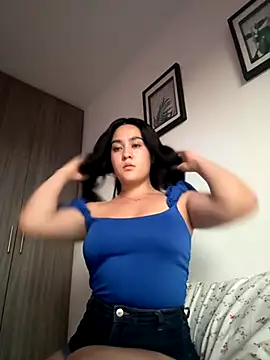 Nina lovi online show from 12/04/25, 11:04