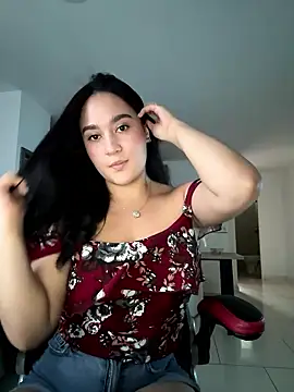 Nina lovi online show from 01/14/26, 10:57