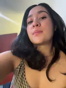 Snapshot of Nina_lovi chatting on 03/14/25, 02:10 Nina lovi online show from 03/14/25, 02:10