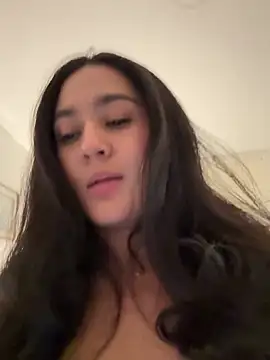 Snapshot of Nina_lovi chatting on 06/14/26, 02:24 Nina lovi online show from 06/14/26, 02:24