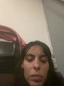 Snapshot of Sarah-safada chatting on 05/27/26, 02:19 Sarah-safada online show from 05/27/26, 02:19
