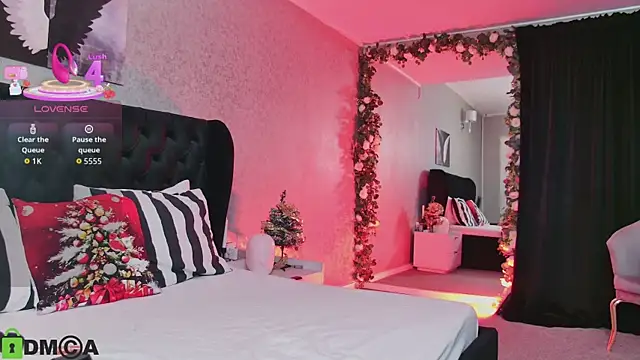 MeganHopeX online show from 12/19/25, 05:43