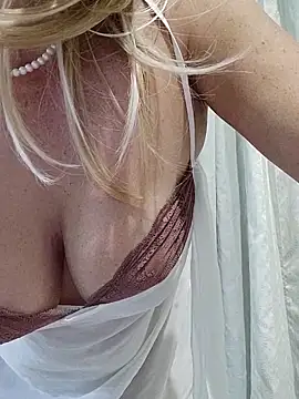 Vivian115 online show from 09/23/25, 08:38