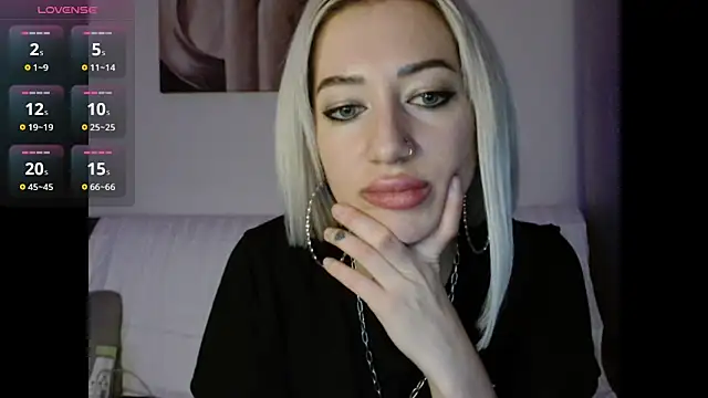 Snapshot of Fuck-Gina chatting on 01/12/25, 05:45 Fuck-Gina online show from 01/12/25, 05:45