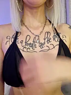 Snapshot of Fuck-Gina chatting on 02/15/25, 12:15 Fuck-Gina online show from 02/15/25, 12:15