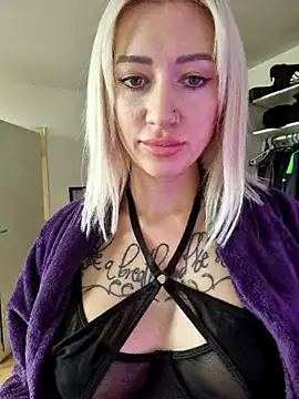 Snapshot of Fuck-Gina chatting on 02/27/25, 01:28 Fuck-Gina online show from 02/27/25, 01:28