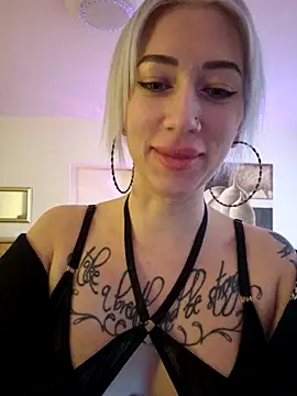 Snapshot of Fuck-Gina chatting on 03/18/25, 05:12 Fuck-Gina online show from 03/18/25, 05:12
