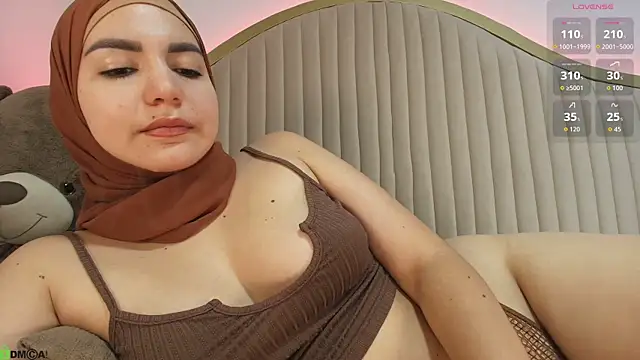 Snapshot of dalilasaadi_ chatting on 07/02/26, 03:23 dalilasaadi online show from 07/02/26, 03:23