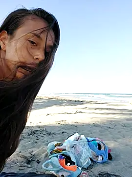 Luna-Natural online show from 11/17/25, 06:56