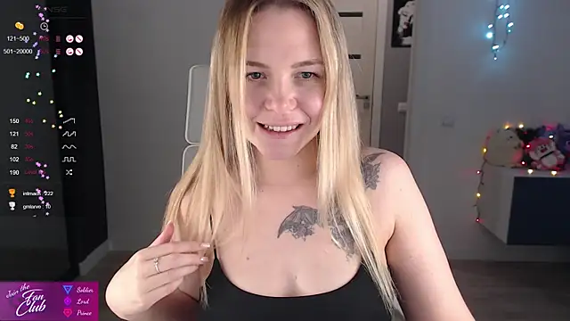 Snapshot of Emma_Bryan chatting on 01/28/25, 07:21 Emma Bryan online show from 01/28/25, 07:21