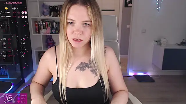 Emma Bryan online show from 11/20/25, 07:25