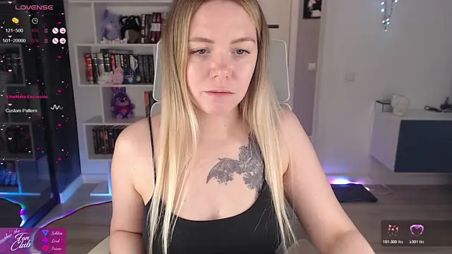 Emma Bryan online show from 11/21/25, 06:18