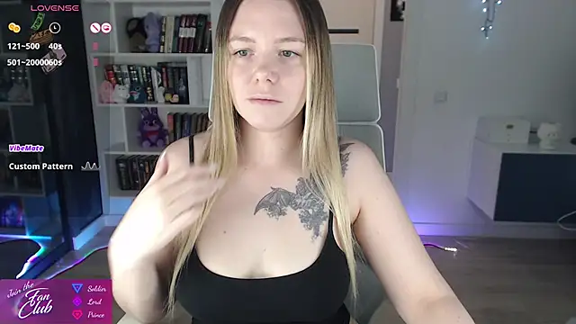 Emma Bryan online show from 06/12/26, 06:16