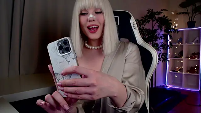 Queensy Sins online show from 03/01/26, 05:02