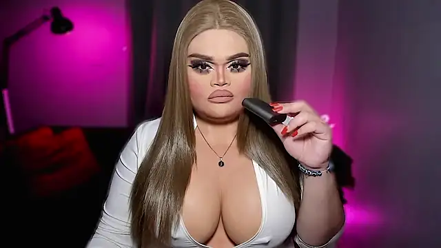 KarolinaThompson online show from 04/07/26, 04:36