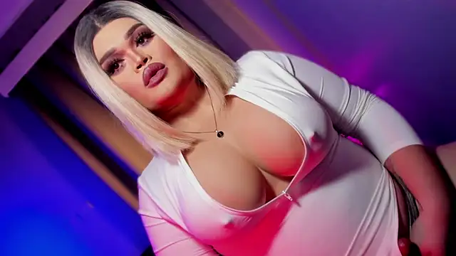 KarolinaThompson online show from 03/17/25, 09:22