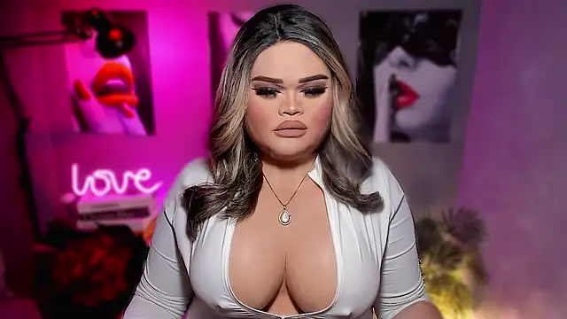 KarolinaThompson online show from 10/25/25, 04:00