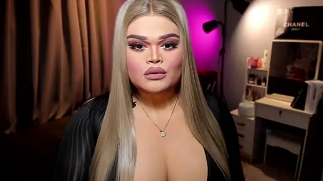 KarolinaThompson online show from 12/03/24, 06:33