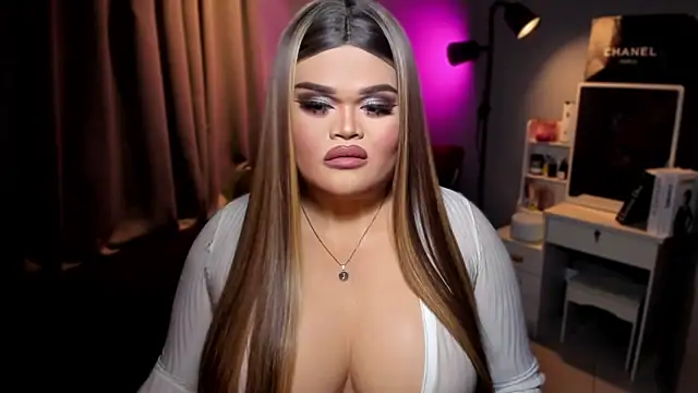 KarolinaThompson online show from 12/01/24, 04:34