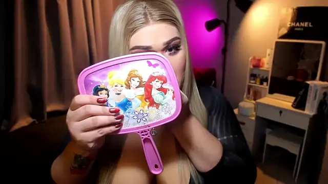 KarolinaThompson online show from 12/06/24, 05:58