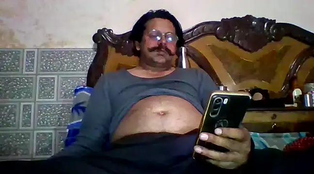 Snapshot of Kumarjay330 chatting on 12/01/24, 05:18 Kumarjay330 online show from 12/01/24, 05:18