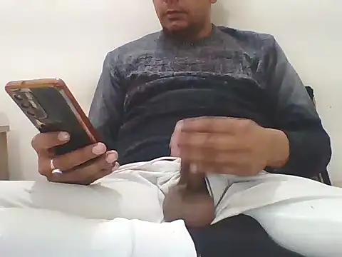 Snapshot of Kumarjay330 chatting on 12/20/25, 01:36 Kumarjay330 online show from 12/20/25, 01:36