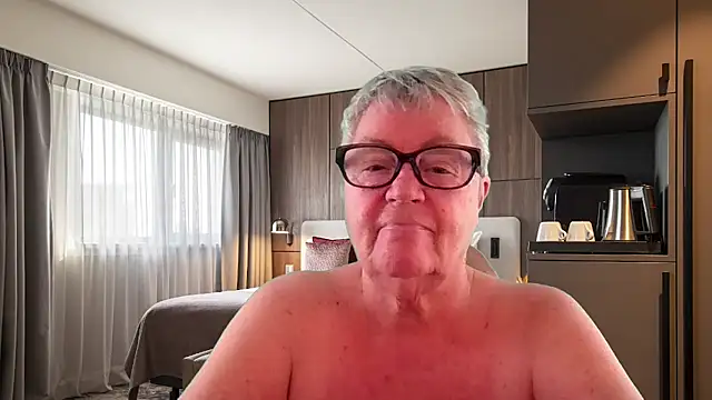 Snapshot of GrannyChrissy68 chatting on 07/01/26, 02:06 GrannyChrissy68 online show from 07/01/26, 02:06