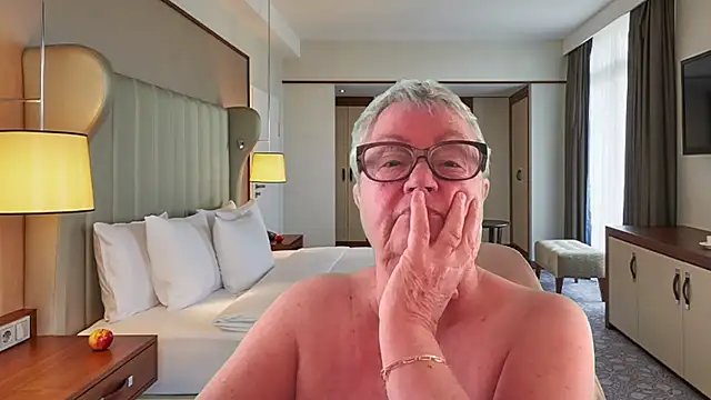 Snapshot of GrannyChrissy68 chatting on 06/09/26, 01:23 GrannyChrissy68 online show from 06/09/26, 01:23