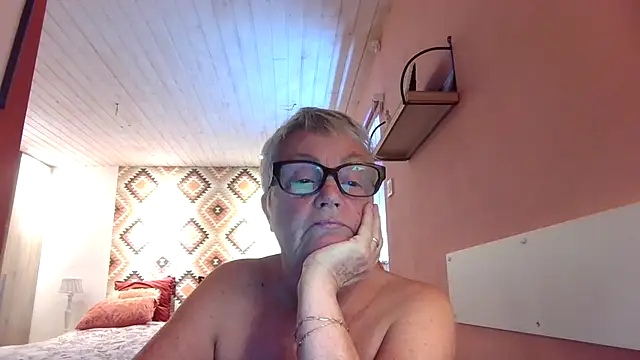 GrannyChrissy68 online show from 09/14/25, 01:33