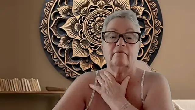 GrannyChrissy68 online show from 03/04/26, 02:25