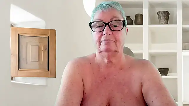 Snapshot of GrannyChrissy68 chatting on 06/18/26, 03:28 GrannyChrissy68 online show from 06/18/26, 03:28