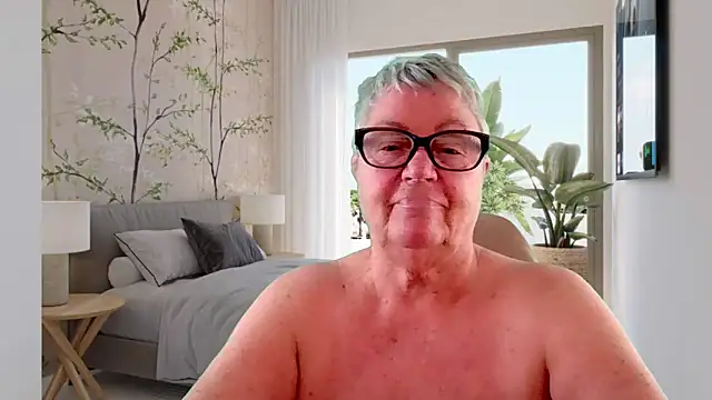 Snapshot of GrannyChrissy68 chatting on 06/17/26, 12:26 GrannyChrissy68 online show from 06/17/26, 12:26