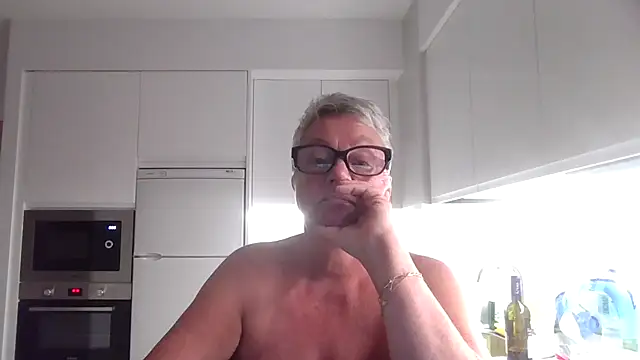 GrannyChrissy68 online show from 10/10/25, 08:53