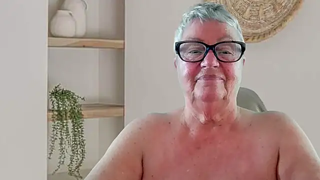 Snapshot of GrannyChrissy68 chatting on 07/08/26, 10:54 GrannyChrissy68 online show from 07/08/26, 10:54