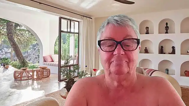 Snapshot of GrannyChrissy68 chatting on 05/05/26, 12:08 GrannyChrissy68 online show from 05/05/26, 12:08