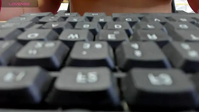 Snapshot of sweetfabianaxl chatting on 11/21/25, 02:10 sweetfabianaxl online show from 11/21/25, 02:10