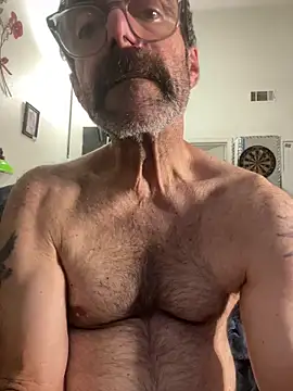 Snapshot of Trainee2Bpeed chatting on 10/28/25, 07:51 Trainee2Bpeed online show from 10/28/25, 07:51