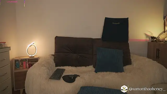 samanthaa  online show from 03/10/26, 11:42