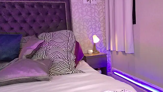 Snapshot of MariiePrice chatting on 12/31/24, 06:05 MariiePrice online show from 12/31/24, 06:05