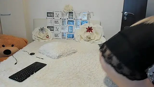 sweetemy4u online show from 12/14/25, 01:39