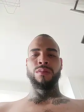 Snapshot of Danilo00759820 chatting on 12/04/25, 01:54 Danilo00759820 online show from 12/04/25, 01:54